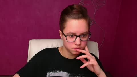 Linda online show from February 2025 06:45:01 PM