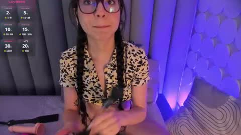 Linda  online show from July 2026 10:35:02 AM