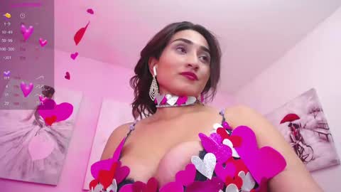 Maria Paula online show from February 2025 06:19:01 PM