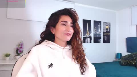 Maria Paula online show from April 2026 12:26:01 PM