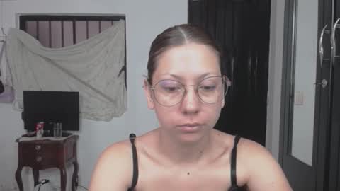 Snapshot of linda_naomi chatting on February 2026 01:42:01 PM naomi online show from February 2026 01:42:01 PM