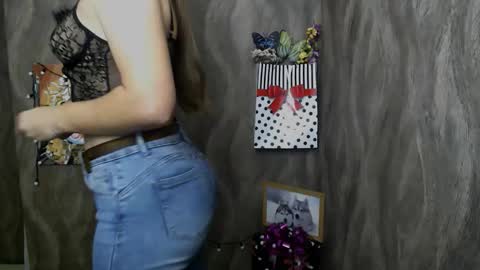 Linda online show from October 2025 09:30:02 AM