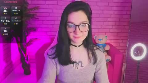 Snapshot of linda_sweetiest chatting on November 2025 01:59:02 AM Linda online show from November 2025 01:59:02 AM