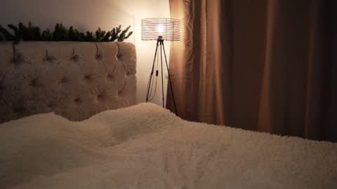 Snapshot of linda_warners chatting on February 2025 08:10:02 PM Call me Linda online show from February 2025 08:10:02 PM