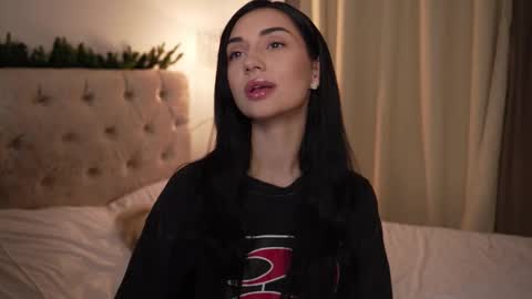 Snapshot of linda_warners chatting on March 2025 10:10:02 PM Call me Linda online show from March 2025 10:10:02 PM