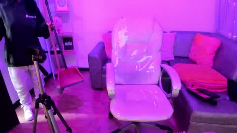 Snapshot of lindaa_miller chatting on January 2025 09:47:01 AM linda miller online show from January 2025 09:47:01 AM