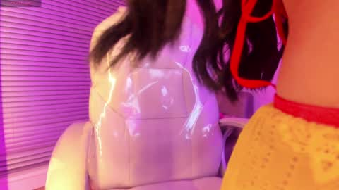 Snapshot of lindaa_miller chatting on February 2025 09:38:02 AM linda miller online show from February 2025 09:38:02 AM