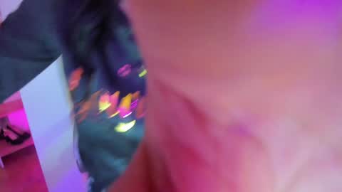 Snapshot of lindaa_miller chatting on February 2025 03:19:01 AM linda miller online show from February 2025 03:19:01 AM