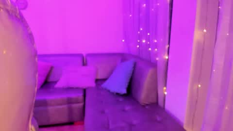 Snapshot of lindaa_miller chatting on February 2025 03:45:01 AM linda miller online show from February 2025 03:45:01 AM