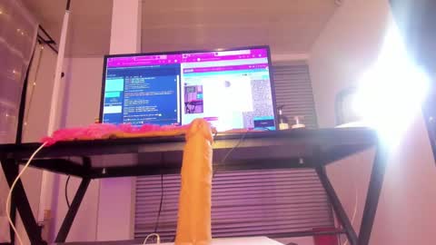 Snapshot of lindaa_miller chatting on March 2025 05:00:02 AM linda miller online show from March 2025 05:00:02 AM