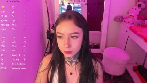 Snapshot of lindaa_miller chatting on November 2025 09:46:01 PM linda miller online show from November 2025 09:46:01 PM