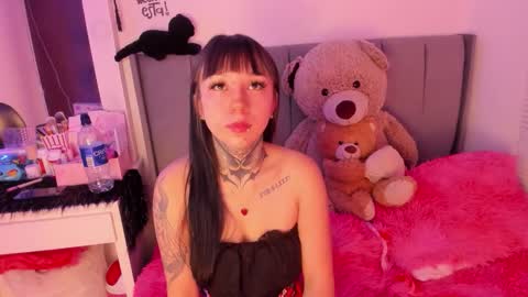 Snapshot of lindaa_miller chatting on January 2026 02:57:02 AM linda miller online show from January 2026 02:57:02 AM