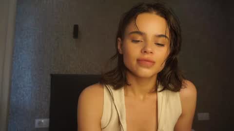 Linda online show from June 2026 01:32:01 PM
