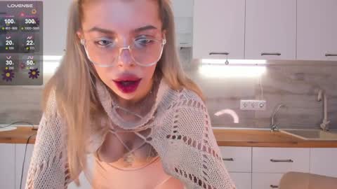 Snapshot of lindacrystalofc chatting on January 2025 05:15:01 PM happy new year online show from January 2025 05:15:01 PM