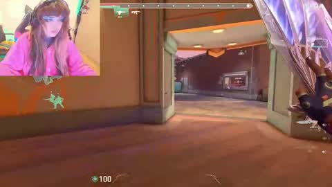 Snapshot of linddamortt chatting on February 2025 03:02:01 AM CatalinaANIDEA online show from February 2025 03:02:01 AM