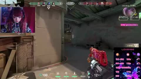 Snapshot of linddamortt chatting on October 2025 11:52:02 PM CatalinaANIDEA online show from October 2025 11:52:02 PM