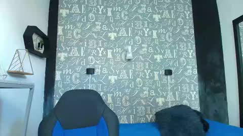  Lindsey  online show from November 2025 12:27:01 PM