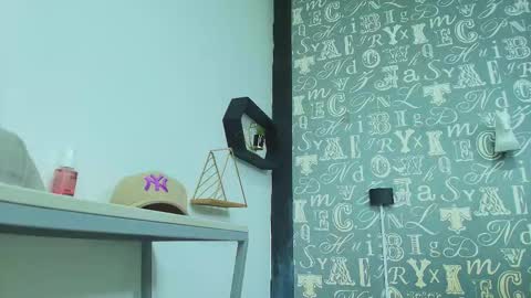  Lindsey  online show from December 2025 12:23:02 PM