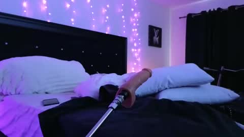 Snapshot of lindseysexii chatting on January 2025 05:12:02 PM Lindzay online show from January 2025 05:12:02 PM