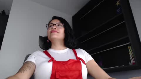 Lindsy online show from January 2025 12:59:01 AM