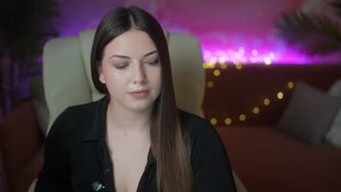 Lindsy online show from June 2026 06:49:02 AM