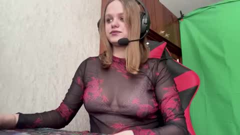 Snapshot of linettehnatow chatting on February 2026 09:01:02 AM Eva online show from February 2026 09:01:02 AM