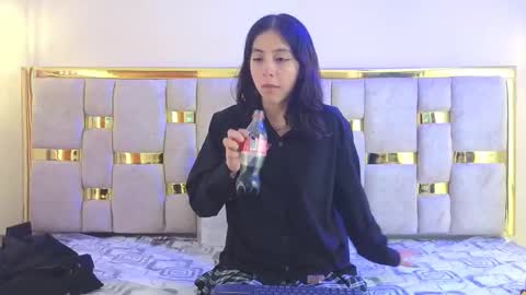 Snapshot of ling_ling24 chatting on December 2025 03:46:02 AM ling ling24 online show from December 2025 03:46:02 AM