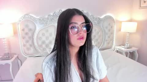 Linna online show from October 2025 04:20:02 AM