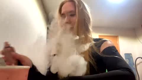 Snapshot of linncrisafi chatting on February 2026 07:34:01 PM Rose online show from February 2026 07:34:01 PM