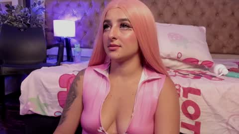 Snapshot of linoshka_1 chatting on January 2025 11:14:02 PM Luciana online show from January 2025 11:14:02 PM