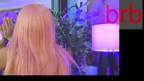 Snapshot of linoshka_1 chatting on March 2025 12:10:02 AM Luciana online show from March 2025 12:10:02 AM