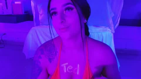 Snapshot of linoshka_1 chatting on September 2025 09:03:02 PM Luciana online show from September 2025 09:03:02 PM