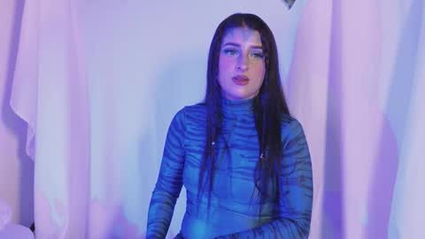 Snapshot of linoshka_1 chatting on October 2025 09:09:02 PM Luciana online show from October 2025 09:09:02 PM