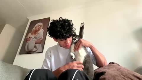 new account Lion online show from April 2026 10:13:02 PM