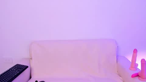 Liorah wolf online show from March 2026 09:00:01 PM