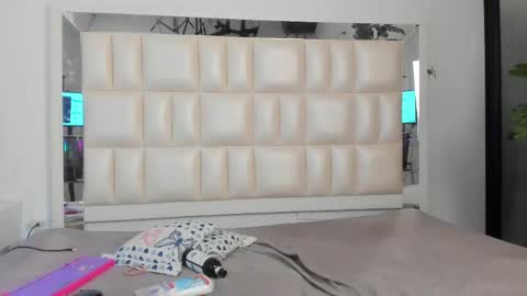 Liorah wolf online show from May 2026 09:02:02 PM