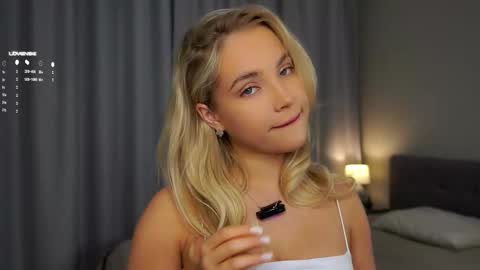 Snapshot of lipswithsmileonthem chatting on February 2025 01:11:02 AM Amelia online show from February 2025 01:11:02 AM