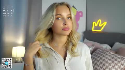 Snapshot of lipswithsmileonthem chatting on October 2025 05:13:01 AM Amelia online show from October 2025 05:13:01 AM