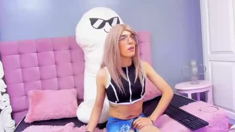 Lis  online show from March 2026 02:15:01 AM