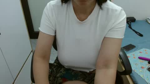 lisa_1011 online show from July 2026 06:51:01 AM
