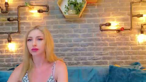 Lisa Caprice online show from July 2026 03:35:01 AM