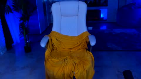 Snapshot of lisa_elfy chatting on January 2025 04:52:02 PM lisa_elfy online show from January 2025 04:52:02 PM