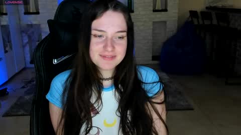 Snapshot of lisa_elfy chatting on February 2025 07:12:02 AM lisa_elfy online show from February 2025 07:12:02 AM