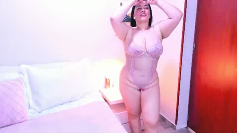 lisa laurent online show from June 2026 04:31:01 PM