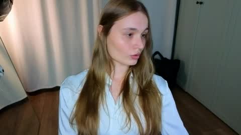 Elisabeth or Lisa online show from May 2026 08:26:02 PM
