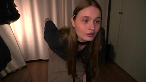 Elisabeth or Lisa online show from May 2026 09:42:01 PM