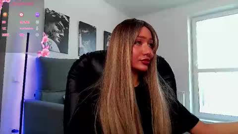 Lisa online show from March 2026 10:32:02 AM