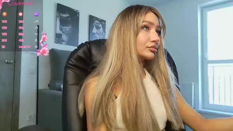 Snapshot of lisa_shultz chatting on April 2026 10:05:01 AM Lisa online show from April 2026 10:05:01 AM