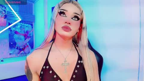 Snapshot of lisa_sparkleee chatting on April 2026 12:37:01 AM lisa_sparkleee online show from April 2026 12:37:01 AM