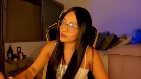 Snapshot of lisa_t08 chatting on November 2025 02:34:01 AM Lisa Thompson online show from November 2025 02:34:01 AM